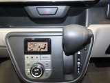 オートエアコン付き車です。