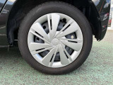 タイヤサイズは155/65R14です。
