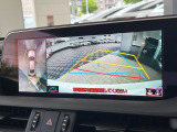 【パノラミックビューモニター】専用のカメラにより、上から見下ろしたような視点で360度クルマの周囲を確認することができます☆死角部分も確認しやすく、狭い場所での切り返しや駐車もスムーズに行えます。