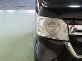 LEDヘッドライトは、点灯の瞬間から光量を発揮し、突然暗くなるトンネルなどでの安定感を高めます。