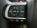ステアリングスイッチ付!運転中も目線を動かす事無く音量等の操作可能!