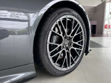 オプション:TRDフロントスポイラー