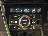 車内空調は&rdquo;AUTOエアコン&rdquo;にお任せ。運転に集中出来ますよ!