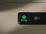 ★ECONスイッチ★ エコドライブを加速しよう!スイッチをONにすると、運転の仕方によるロスを抑え込み燃費をよくするようクルマが頑張ります(*^ー^*)燃費向上にチャレンジ♪