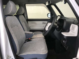 見通しのよいすっきりとした視界で、誰でも運転しやすいです。運転のしやすさは疲れにくさにも繋がりますよ♪