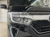 明るくて長寿命のLEDヘッドライト採用