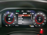 右側に大きく見やすいスピードメーター中央ディスプレイには運転支援システム等を表示