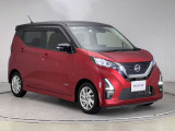 【車両状態証明書】査定協会公認のプロの検査員が公平かつ確かな基準で検査を実施。車両評価をもとに、安心しておクルマをお選びいただけます。