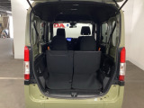 コンパクトボディーなのに、荷室はこんなに広々!たくさん荷物が積めますよ。