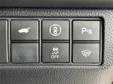 【パワーバックドア】スマートキーや運転席のボタンを押すだけでリアゲートが自動で開閉します!荷物を持っている時や、高い位置にあるバックドアを閉める際に便利な機能です♪