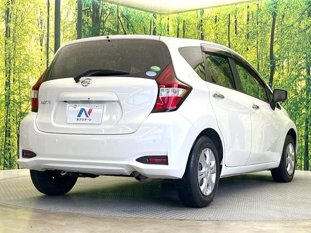 日産 ノート 1.2 X の中古車詳細 (32,855km, ブリリアントホワイト