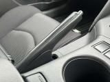 手引き式のサイドブレーキ