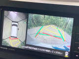 【パノラマモニター】専用のカメラにより、上から見下ろしたような視点で360度クルマの周囲を確認することができます☆死角部分も確認しやすく、狭い場所での切り返しや駐車もスムーズに行えます。