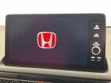 【メーカー純正ナビ】インテリアに溶け込むスタイリッシュな「専用設計」メーカーナビを装備♪視認性や操作性など基本性能にも優れ、より上質なカーライフをお楽しみいただけます。