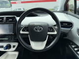 【純正革巻きステアリング】上質な革を使用することで、手にしっかり馴染みとても運転しやすいハンドルです♪