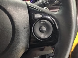 【クルーズコントロール】アクセルペダルを踏まずに一定の車速で走行できますので、高速道路など加減速の少ない道で便利です♪長距離ドライブの疲れを軽減してくれる、嬉しい装備ですよね♪