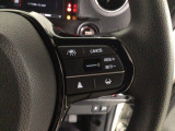 【アダプティブ・クルーズ・コントロール】予め設定した車速内でクルマが自動的に加減速。 前走車との適切な車間距離を維持しながら追従走行し、高速道路でのドライバーの疲労を軽減してくれる嬉しい機能付♪