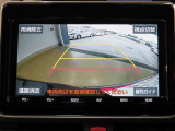 バックモニター付きです。モニターにはガイド線も表示されます。