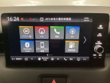 HondaCONNECT対応の便利なナビディスプレー。お持ちのスマートフォンと連携して、ナビやBluetoothでの音楽再生が可能です。デザインはもちろん、操作性も良好です。
