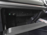 各モデルの情報がインプットされた専用テスターで過去の細かな不具合を確認し、モデルの各部位ごとに専用スペシャルツールを用いて整備します。