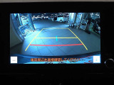 バックガイドモニターで、後方を確認しながら安心して駐車することができます。運転初心者も熟練者も必須の機能ですよ!