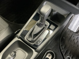 発進時から滑らかに加速する無段階変速のCVTはストップ&ゴーの多い街の中も快適です