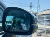 各種カスタムも承っております。エアロ、社外アルミホイール、シートカバー、車高調、ダウンサス等カスタムのことも新車王国にお任せ下さい。