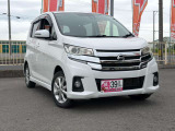キッズスペースもございます♪お子様連れの方もごゆっくりとお車を見ていただけます☆