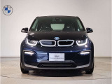 BMW代表的な特徴のキドニーグリル。BMWのすべてのモデルに採用され、BMWらしさを強調しております。