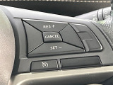 【クルーズコントロール】高速道路もラクラク走行。アクセルを離しても一定速度で走行ができ、長距離運転時の負担を軽減!加速・減速も簡単なスイッチ操作で調整できます。