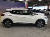 エンジンルーム、室内、クリーニング済みです。厳選したお車を屋内展示場にて展示中☆車両品質には自信がございます!ぜひ一度ご来店ください!!