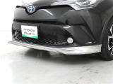 フロントスポイラーを装着しております。