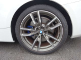 弊社はBMW正規販売店として歴史がございますので、BMW旧モデルから新型車まで商品知識と整備知識を備えております。ご納車後のご不明な点等も、お気軽に弊社担当者まで直接お問い合わせ下さい。