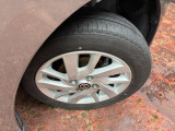 155/65R14タイヤと専用アルミホイール付き!冬タイヤは別途ご用意が必要です。ぜひご相談ください(^^♪