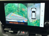 【パノラミックビューモニター】専用のカメラにより、上から見下ろしたような視点で360度クルマの周囲を確認することができます☆死角部分も確認しやすく、狭い場所での切り返しや駐車もスムーズに行えます。