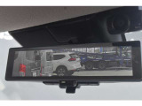 スマートルームミラーで後ろの景色もモニター表示♪車内が荷物でいっぱいでも見られますので便利ですね