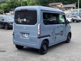 リアはプライバシーガラス付です。見た目もかっこいいですよね。また、太陽光を防ぐので冷房の効きを良くする効果もあるんです。エアコンを控えめにすれば燃費向上も見込めますよ。
