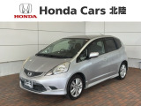全国納車可 第三者機関証明書付 保証付 ワンオーナー 純正ナビ TV Rカメラ CD録音 DVD HID アルミ キ-レス 整備記録簿 AAC Wエアバック ドアバイザー装備のフィット RS入庫