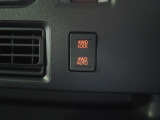 2WD/4WDはワンタッチで切り替えが可能です。4WDはAUTOとLOCKの2モード。路面状況に応じたモードを選べます。