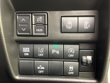 【両側パワースライドドア】スマートキーや運転席のスイッチで後席両側スライドドアの開閉が可能♪電動だから力を入れてドアを開ける必要が無く、小さなお子様でも簡単に開け閉めでき快適です♪