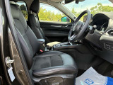 【運転席パワーシート&ドライビングポジションメモリー機能】運転手にあったシートパターン設定可能です。