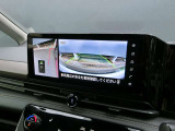 サイドモニター付きなのでギリギリまで幅寄せしちゃって下さい♪細い道などで対向車とすれ違う際にも便利ですよ★