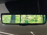 【デジタルインナーミラー】後席の大きな荷物や同乗者で後方が確認しづらい時でも安心!カメラが撮影した車両後方の映像をルームミラー内に表示。クリアな視界で状況の確認が可能です!