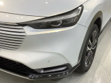 LEDヘッドライトは、点灯の瞬間から最大光量を発揮し、突然暗くなるトンネルなどでの安定感を高めます。