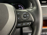 レーダークルーズコントロール(全車速追従機能付)付きです。車速に応じて追従支援してくれるので、ロングドライブも快適です。詳細は販売店スタッフまでおたずねください。
