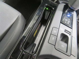 スマートフォンのワイヤレス充電機能を搭載しています。