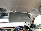 【ルーフ内装】ルーフ内装は変色のないきれいな状態。気になるニオイもなく、清潔感のある快適な車内です。