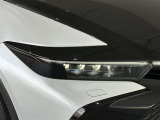 LEDヘッドライトです。デザイン性がよくとても明るいので、夜間の走行や悪天候でも安心です。しかも長寿命!