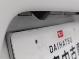 【バックモニター】駐車時に後方がリアルタイム映像で確認できます。大型商業施設や立体駐車場での駐車時や、夜間のバック時に大活躍!運転スキルに関わらず、今や必須となった装備のひとつです!