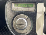 【オートエアコン】一度お好みの温度に設定すれば、車内の温度を検知し風量や温度を自動で調整。暑い&hellip;寒い&hellip;と何度もスイッチ操作をする必要はありません。快適な車内空間には必須の機能ですね♪
